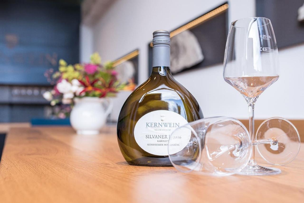 Готель Weingut Kernwein Seinsheim Екстер'єр фото